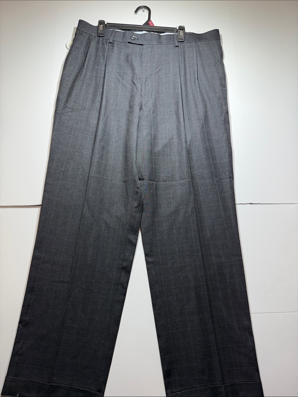 Louis Raphael charcoal striped dress pants 38/32
